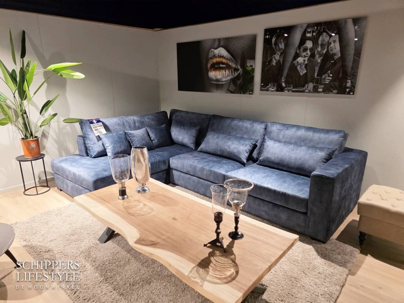 Angebot für ein blaues Sofa