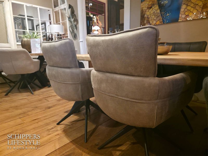 Eetkamertafel stoel bull leder