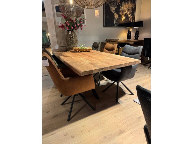 Goedkope massief houten eetkamertafel