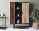 Bergkast Dakota van gerecycled oud hout gecombineerd met zwart staal