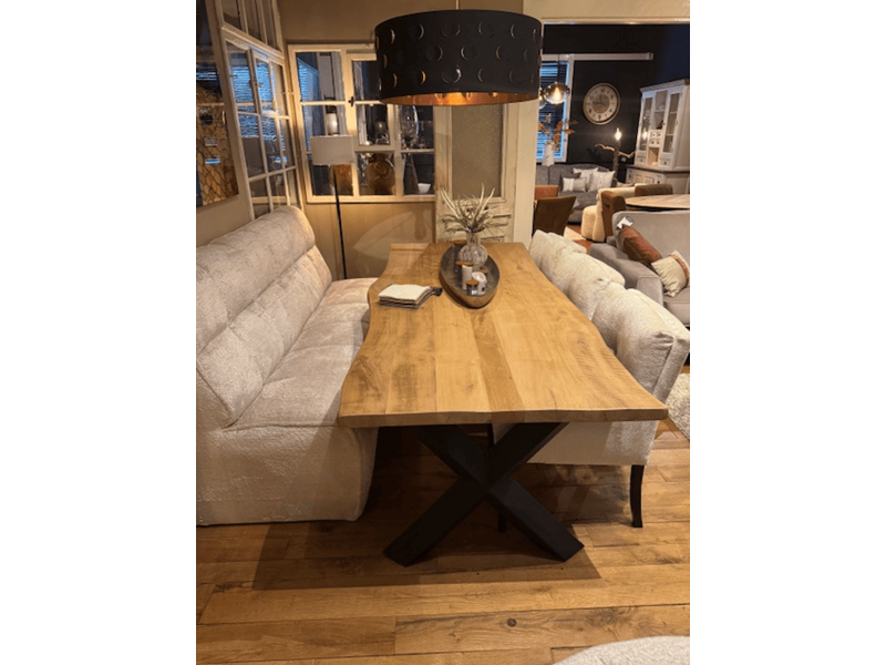 eiken tafel met eetbank