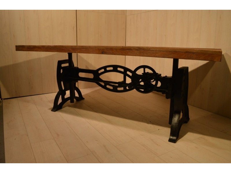 Industriële eetkamertafel