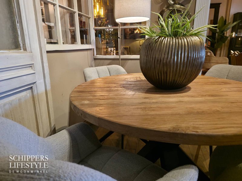 Eettafel rond hout