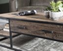 Salontafel Dakota van gerecycled oud hout gecombineerd met zwart staal
